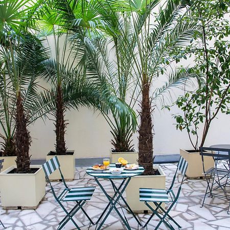 Est Hotel Париж Екстериор снимка